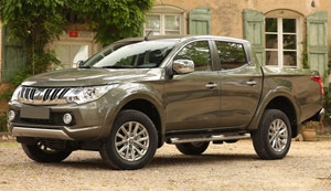 Mitsubishi L200 Pickup Deri Döşeme